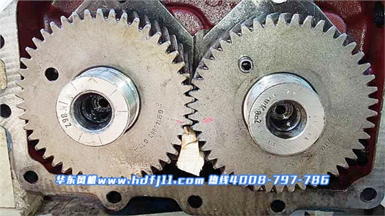 齒輪羅茨風(fēng)機.jpg 齒輪羅茨風(fēng)機.jpg